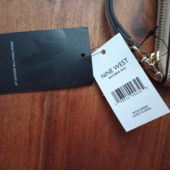 NWT Nine West Verna SLG Zip Around Wallet Sable Logo Floral Print - Picture 3 of 5